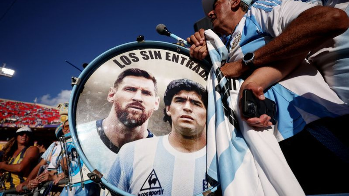 Argentine war veterans call for focus on football, not politics, before England clash