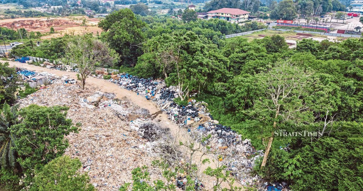Johor establishes task force to probe alleged Singapore waste dumping in Pontian