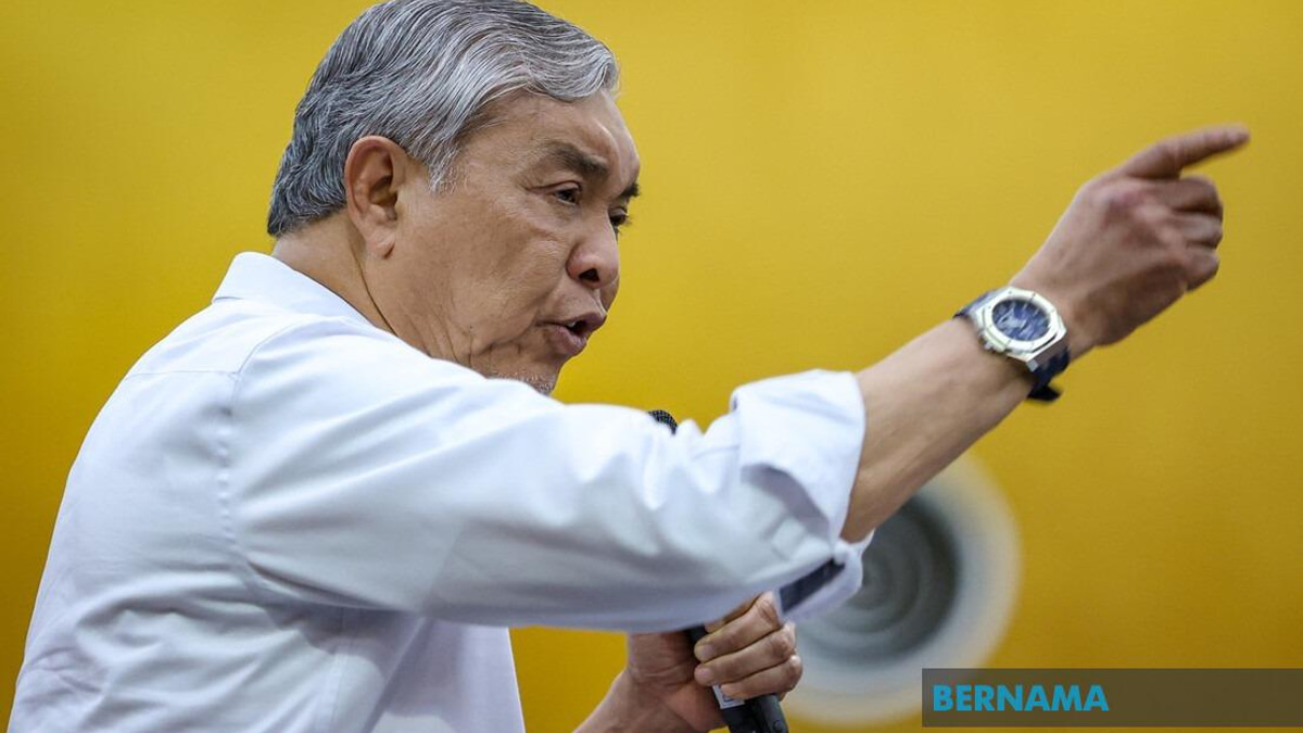 Ahmad Zahid Pushes for Political Education Programmes in University Student Councils