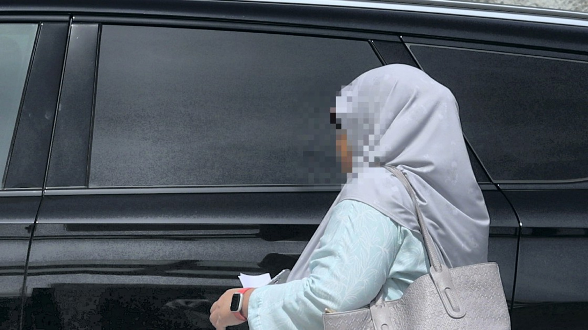 Former Tabung Haji-Linked Firm's Ex-CFO Returns for Second Day of MACC Questioning