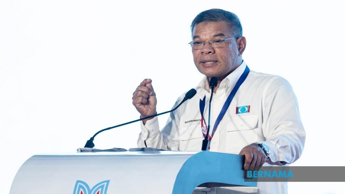 PKR's Saifuddin Nasution Calls for End to Identity Politics, Pivot to Economic Performance
