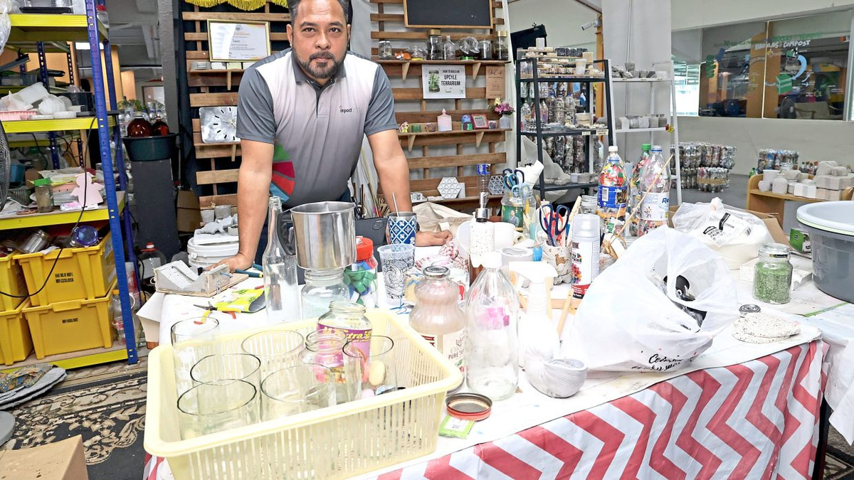 Building Livelihoods and Sustainability: How Impactlution's GlazCraft Programme Turns Glass Waste into Community Enterprise