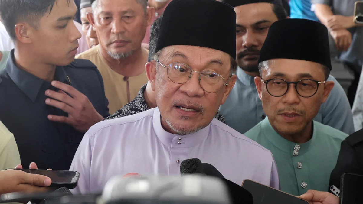 PM Assures That Strengthening Syariah Courts Will Not Diminish Non-Muslim Religious Freedoms