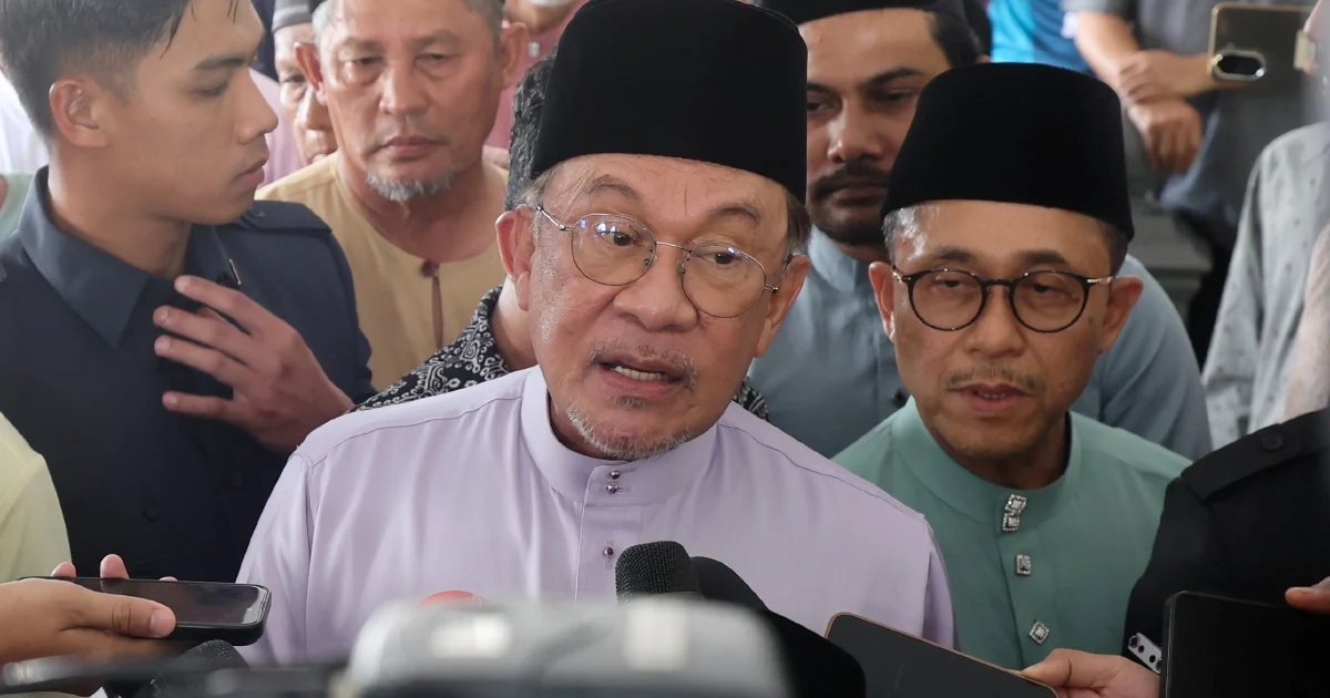 PM Assures That Strengthening Syariah Courts Will Not Diminish Non-Muslim Religious Freedoms