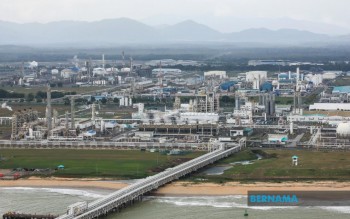 Malaysia's Petroleum Reserve Plan Gains Urgency as Global Shipping Routes Face Mounting Risks