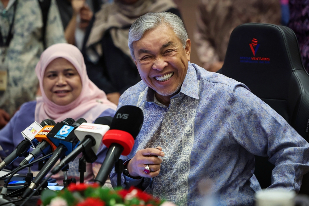 Zahid Reaffirms BN's Unwavering Commitment to Unity Government Through Parliamentary Term