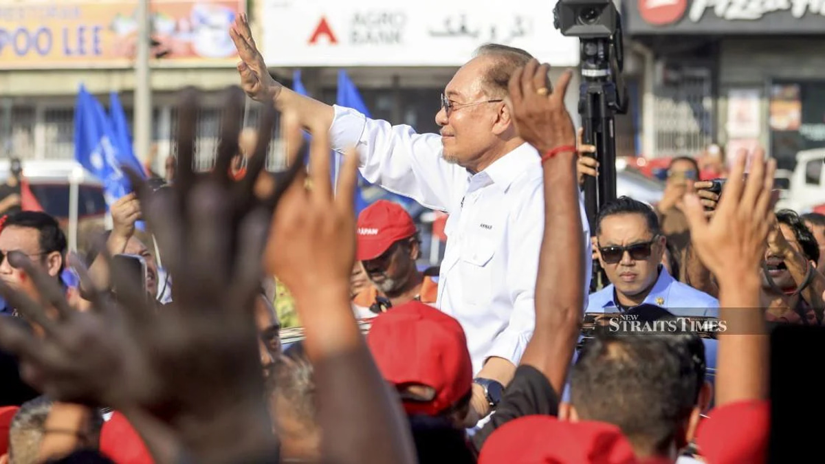 Anwar calls on Johor voters to back Pakatan Harapan, citing governance gaps under Barisan