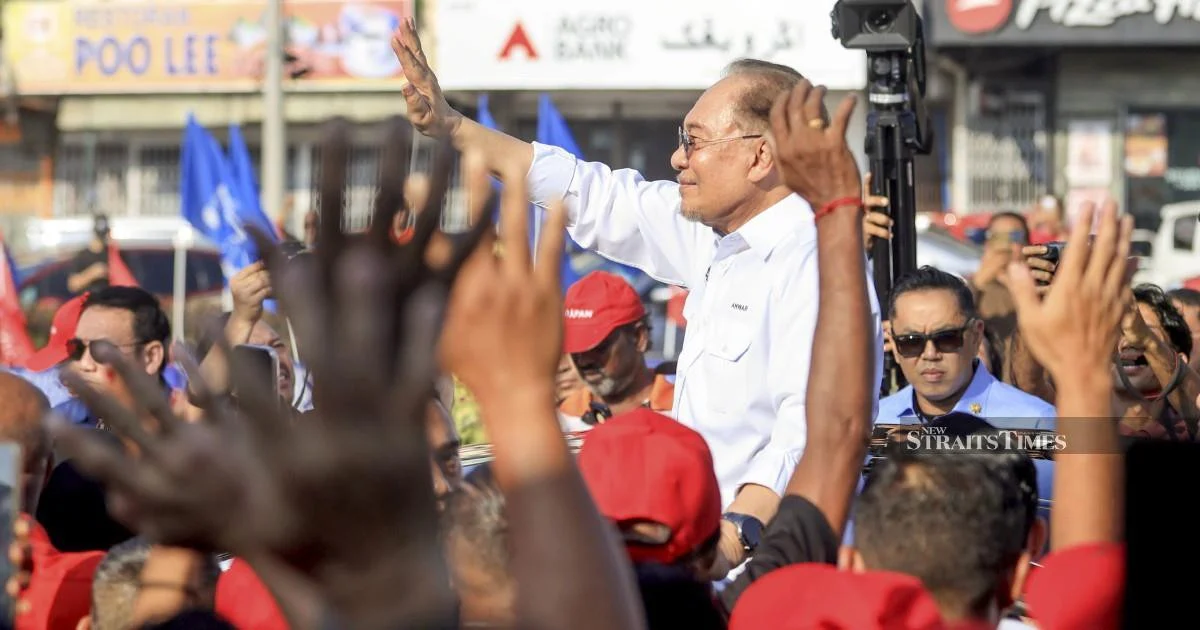 Anwar calls on Johor voters to back Pakatan Harapan, citing governance gaps under Barisan