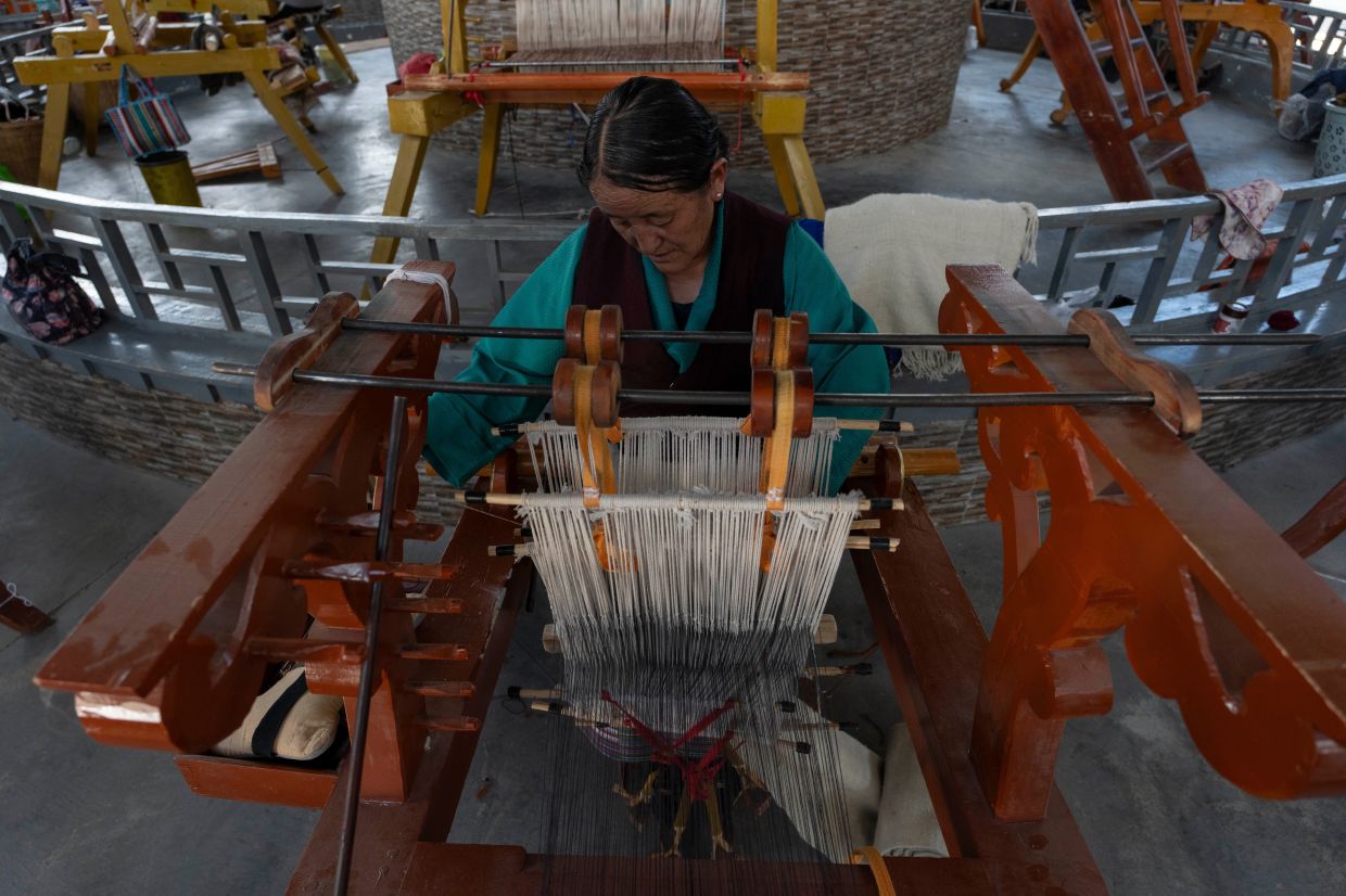 Tibetan Weaving Cooperative Preserves Ancient Craft While Creating Rural Employment