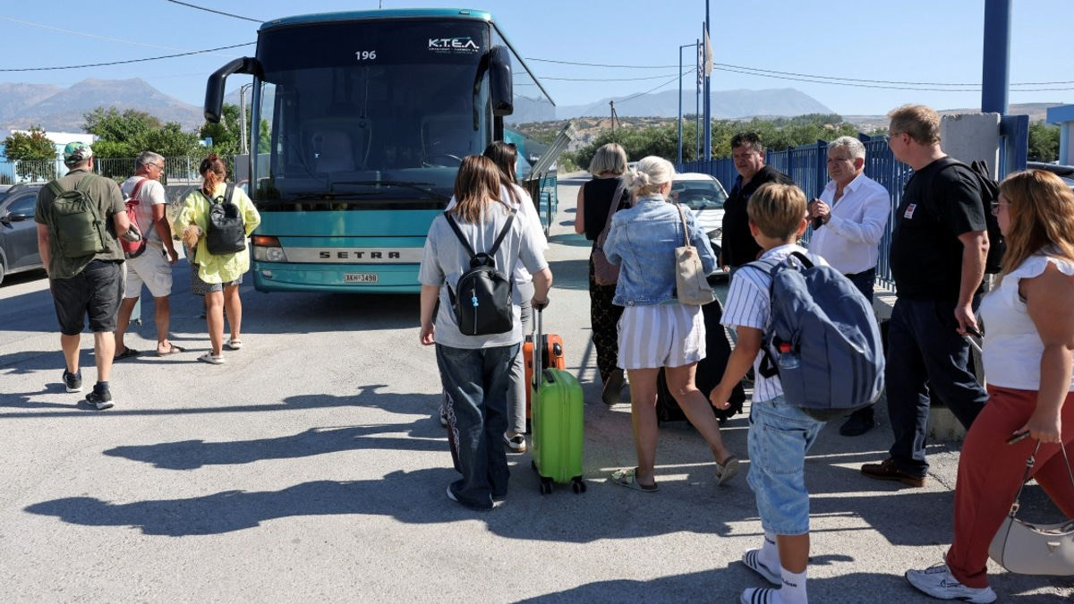 Greece Declares Emergency as Crete Wildfire Forces 8,000 to Flee