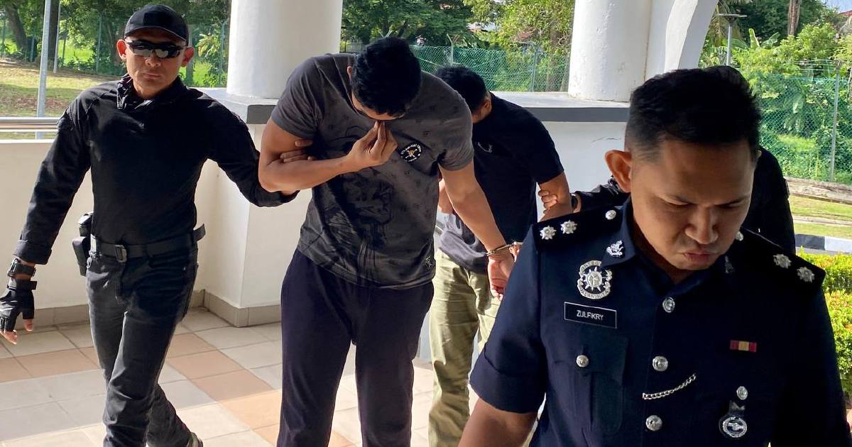 Two Malaysian Soldiers Charged with Smuggling Myanmar Nationals Across Border