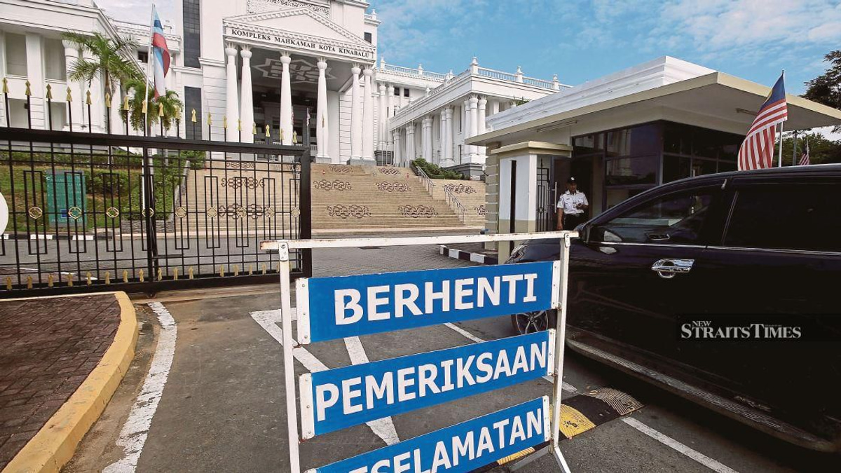 Court Hears Expert Testimony on Unlikely Scale of Vaping Device Possession in Zara Mahathir Case