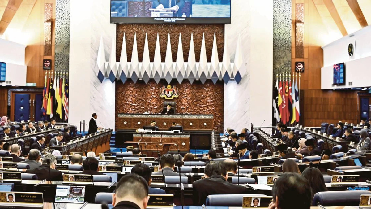 Parliament erupts over opposition leadership row as PAS and Bersatu tensions flare in Dewan Rakyat
