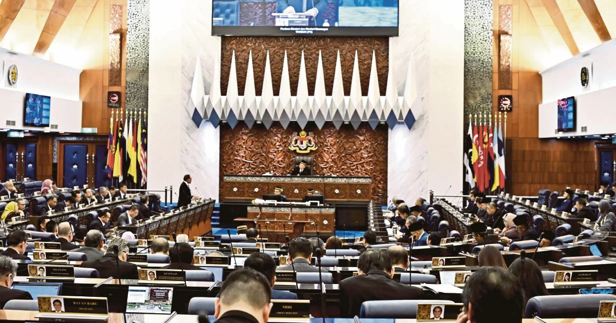 Parliament erupts over opposition leadership row as PAS and Bersatu tensions flare in Dewan Rakyat