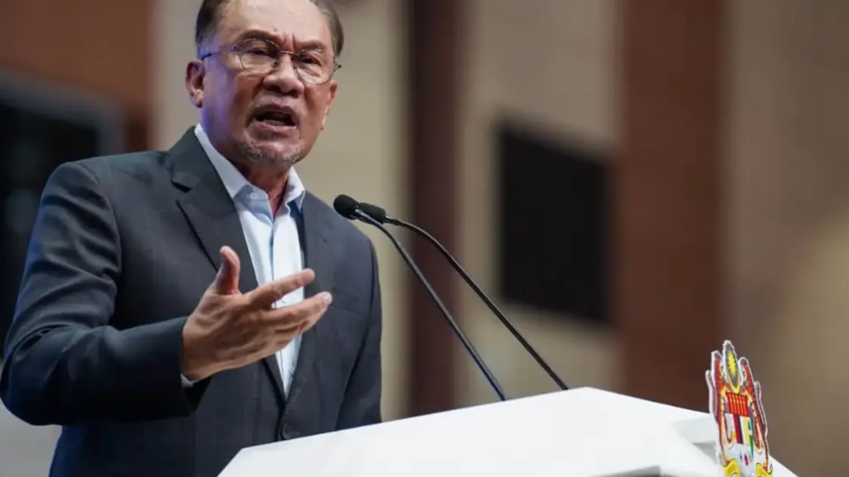 Anwar Can Still Pursue Reforms to Strengthen Political Base, Says Khairy Jamaluddin