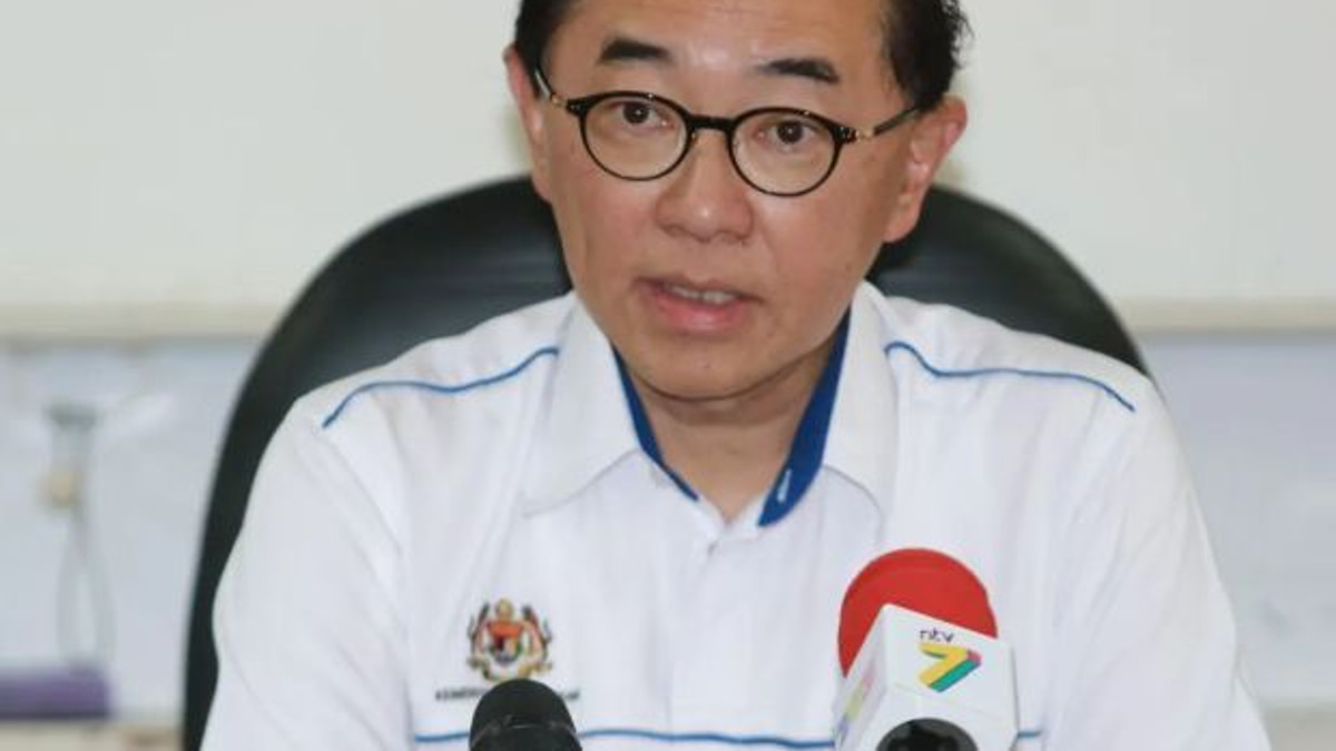 Malaysia's Government Must Justify Overseas Travel Spending Amid Healthcare Crisis