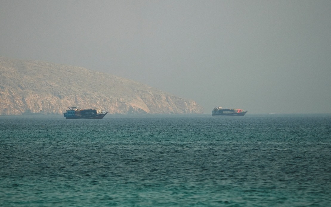 Oman Rejects Mandatory Strait of Hormuz Fees, Proposes Voluntary Payment Model