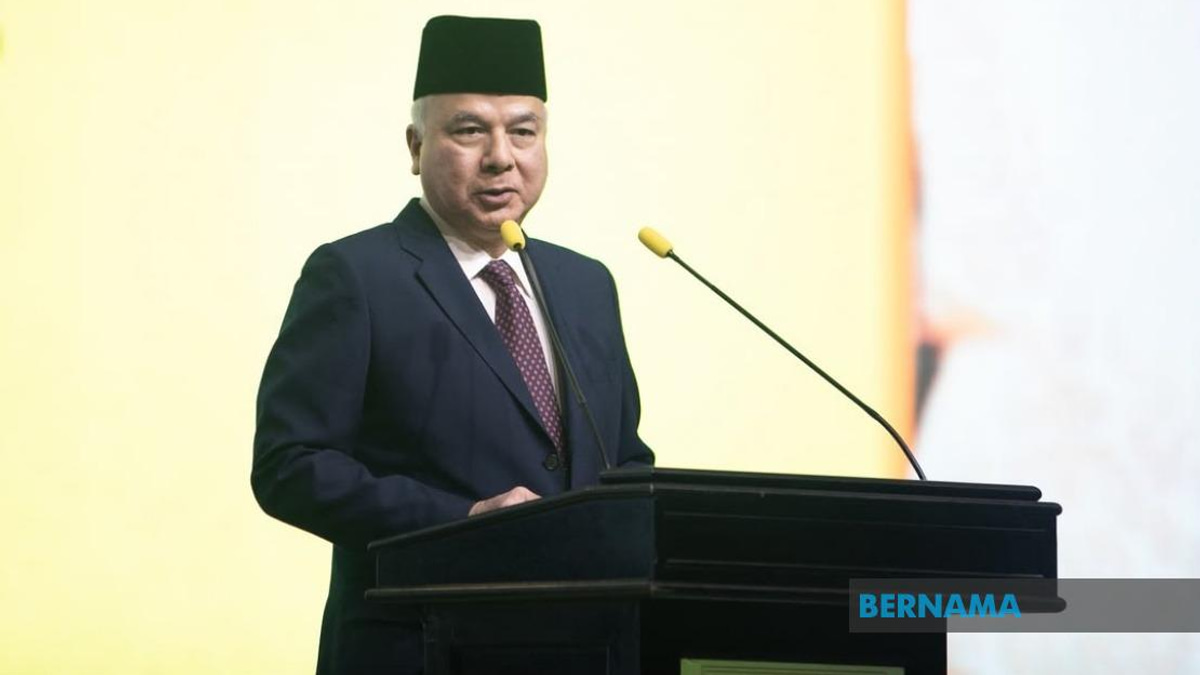 Strong Institutions and Accountable Leaders Essential for National Progress, Says Sultan Nazrin