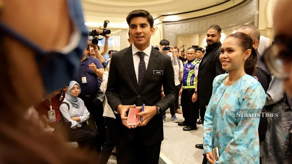 Fiancée seeks prayers as Syed Saddiq awaits Federal Court decision on appeal