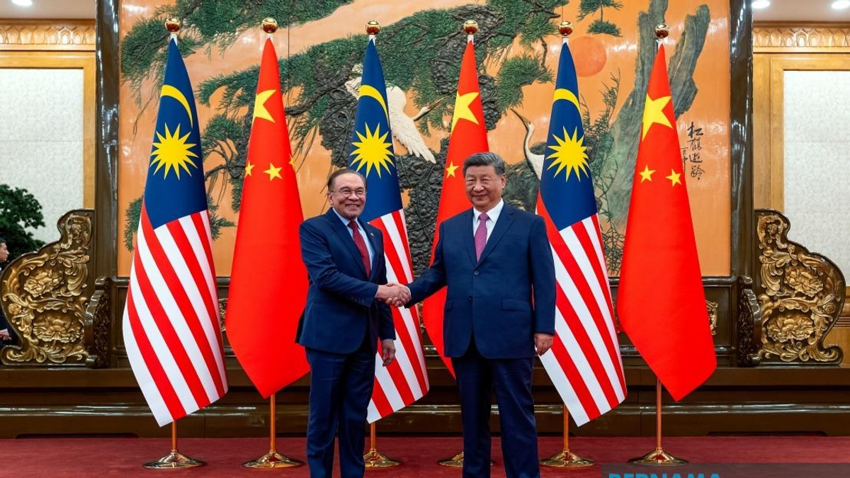 Anwar Extends Birthday Greetings to Xi Jinping, Reaffirms Malaysia-China Partnership