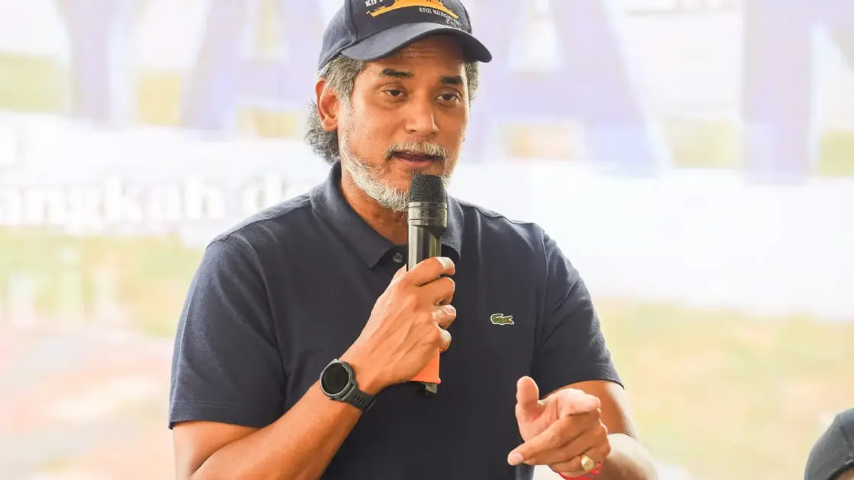 Khairy Accuses PH of Recycling BN Pledges in Johor Campaign