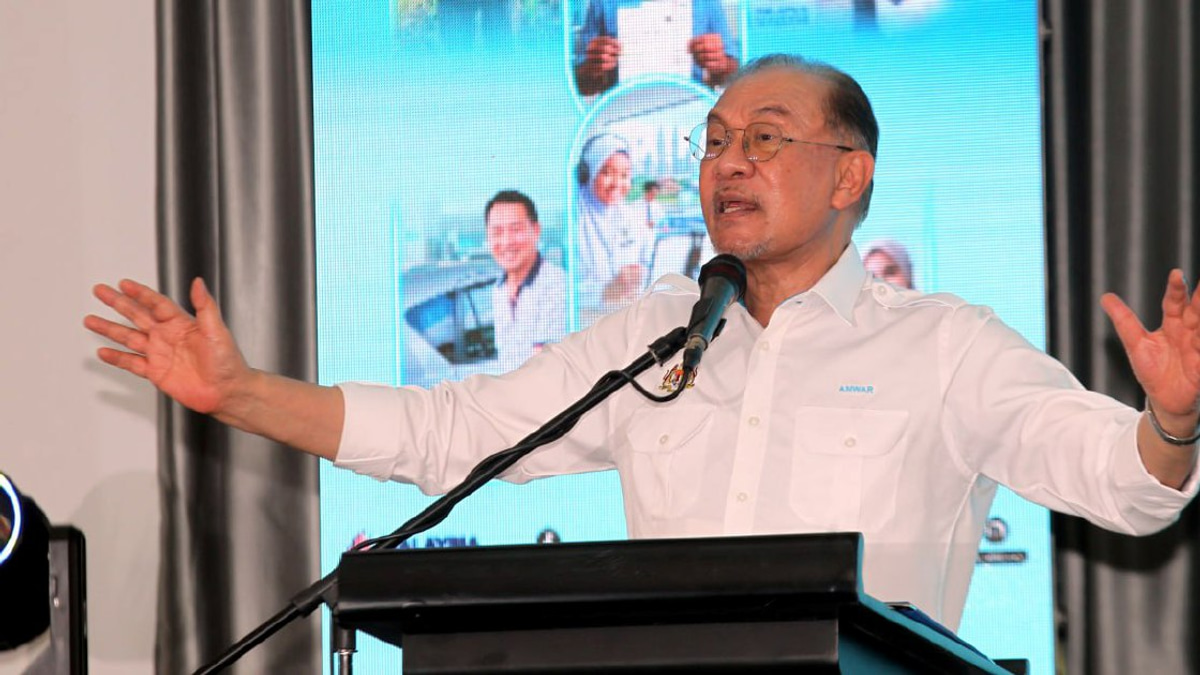 Anwar Pledges RM15.3 Million in Funding to Strengthen Perak's Religious and Pondok Educational Institutions