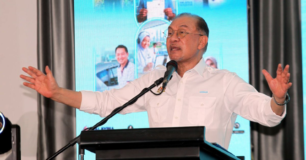 Anwar Pledges RM15.3 Million in Funding to Strengthen Perak's Religious and Pondok Educational Institutions