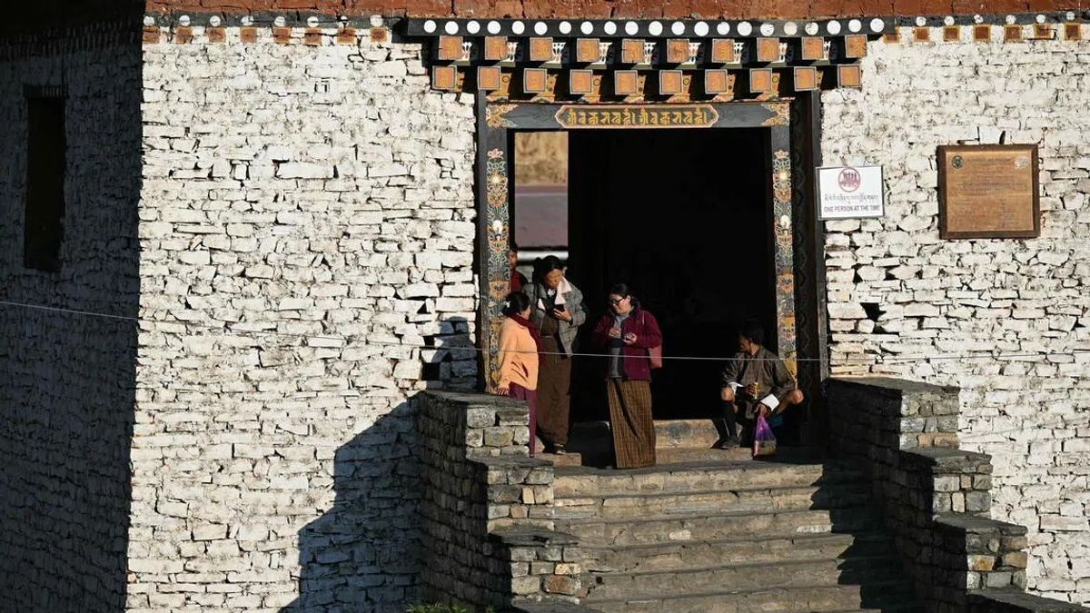 Bhutan's Fight Against Population Decline: Cash Incentives Mark Shift in Demographics Policy