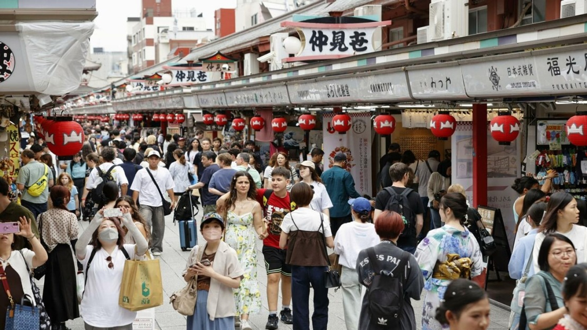 Japanese Summer Travel Abroad Set to Decline for First Time Since COVID Recovery as Weak Yen Hits Wallets