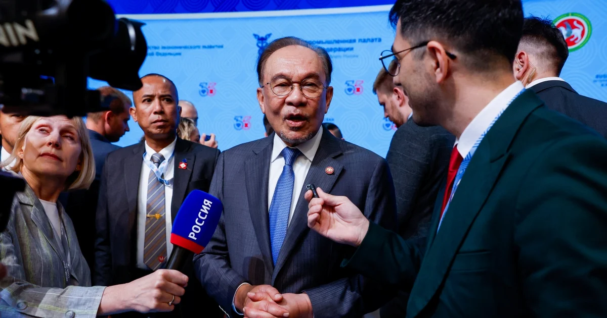 Anwar emphasises cultural diplomacy, reveals appreciation for Russian arts