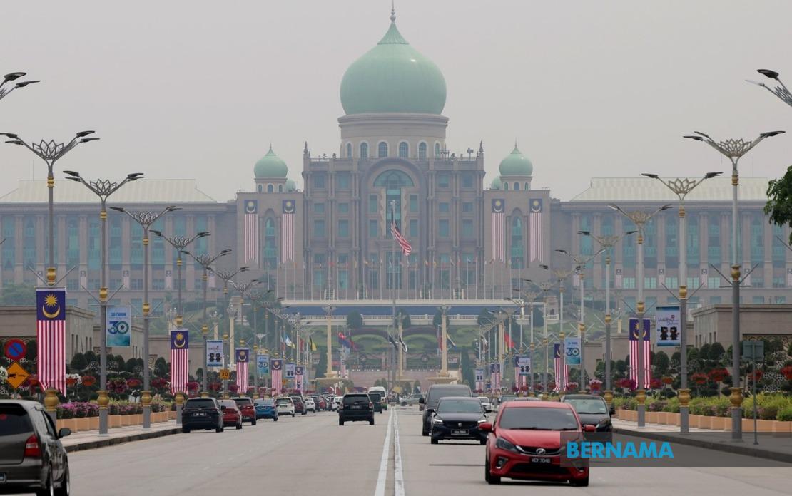 Haze Alert For Putrajaya And Multiple States As National Day Approaches