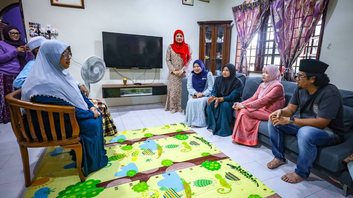 Education Minister Visits Family of Form Two Student Who Died During Rugby Training