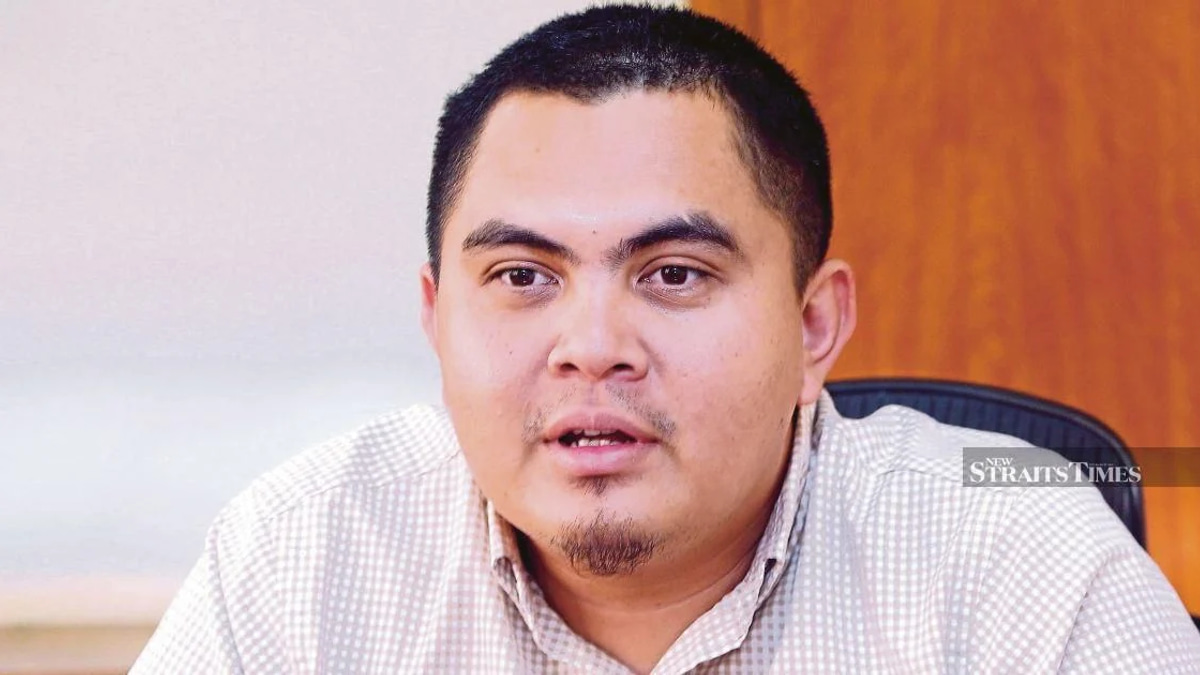 Umno Rejects Family Politics Tag as Akmal Distances Party from Nepotism Accusations