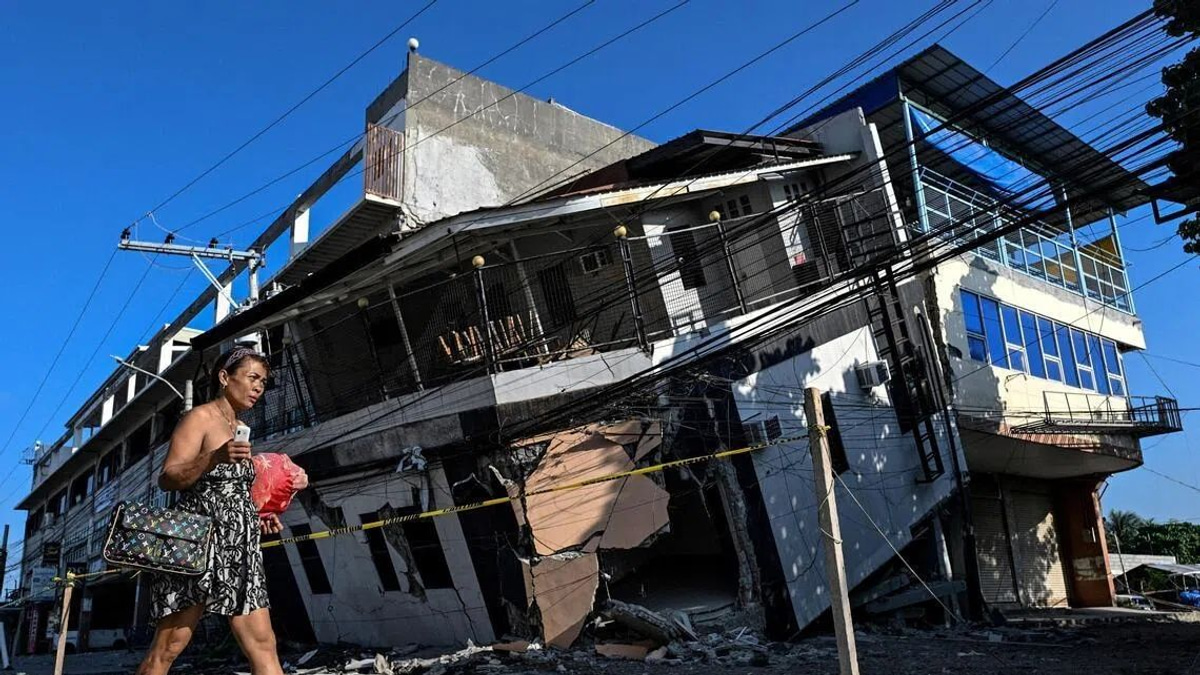 Philippine Earthquake Reshapes Coastline, Leaving Residents and Resorts in Flux