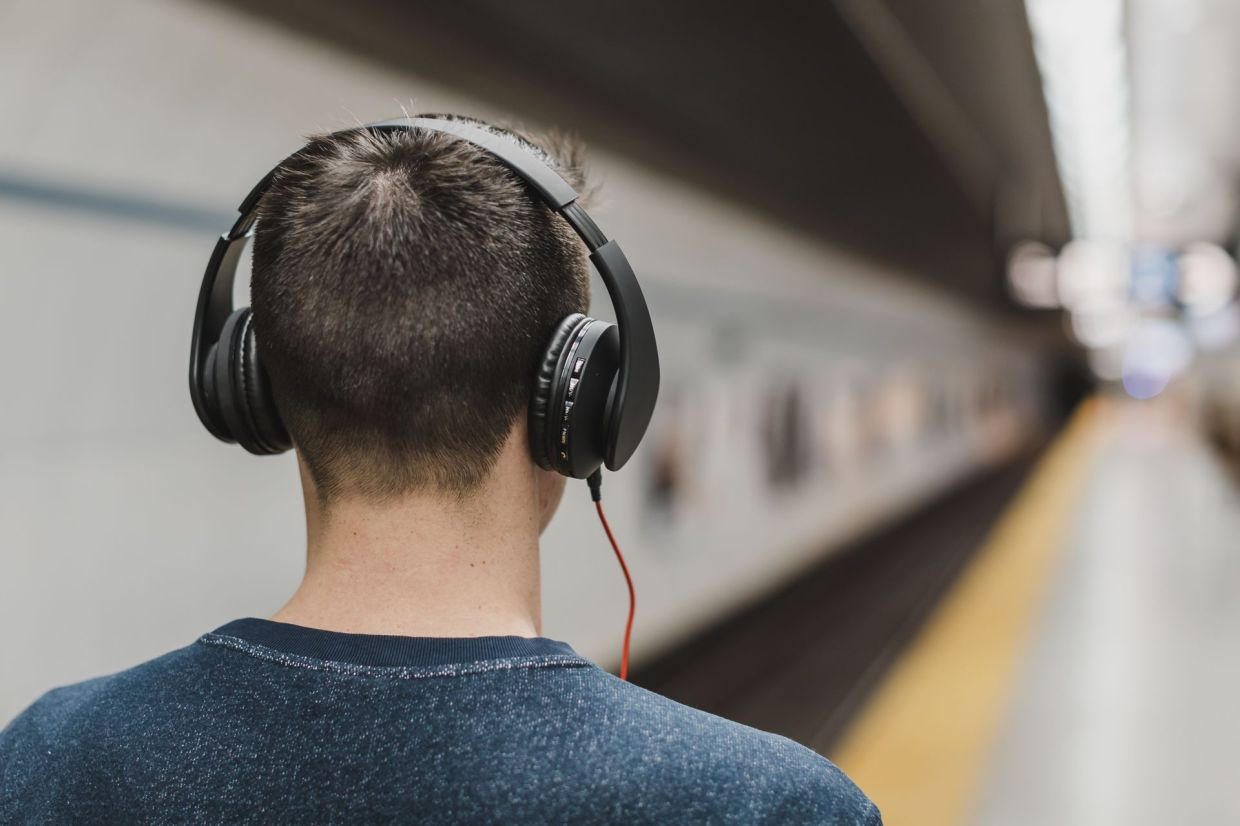 Musicians Push Back as Record Labels Rush to Monetize AI Training Without Artist Consent