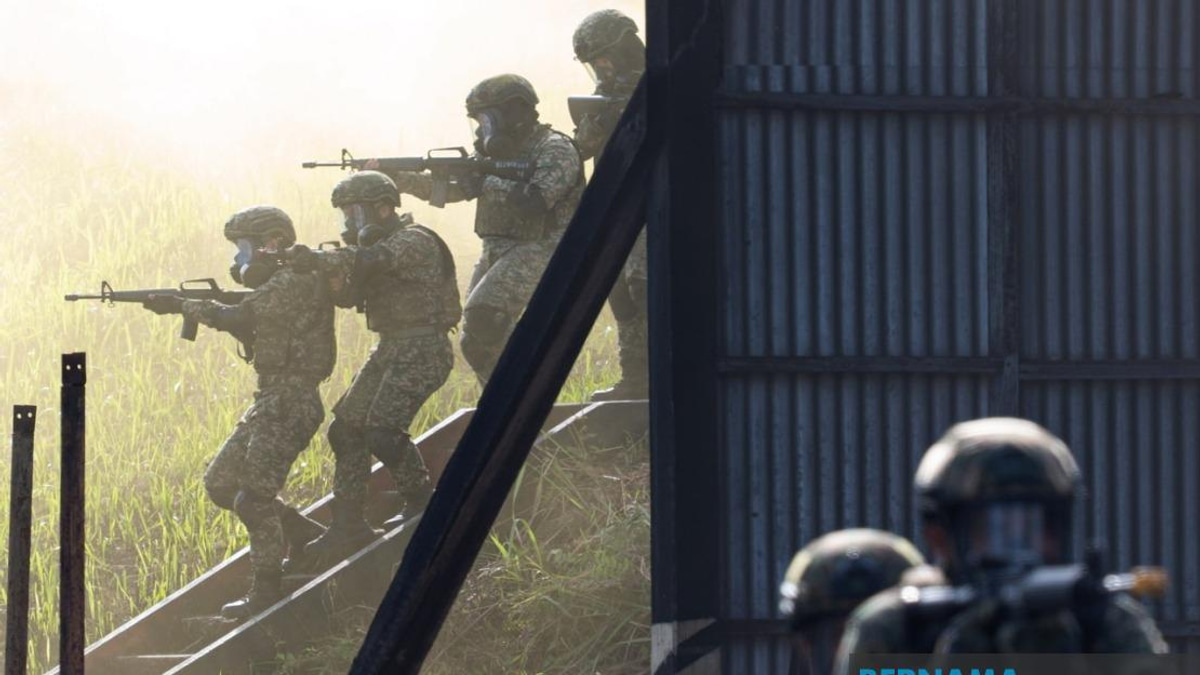Malaysia to Boost Defence Spending in 2027 Budget, PM Anwar Declares