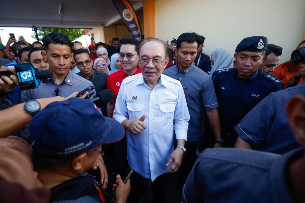 PM Anwar Ibrahim completes elective surgery under close medical supervision