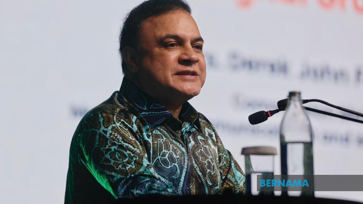Malaysia Pushes for Equal Digital and Physical Laws to Combat Online Threats