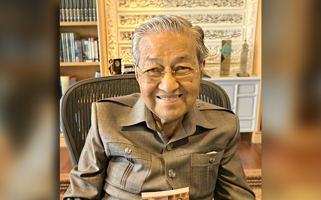 Cabinet Ministers Mark Dr Mahathir's 101st Birthday with Tributes