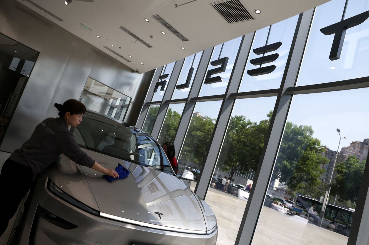 Tesla Faces China's Largest EV Recall Over Door-Handle Safety Defect