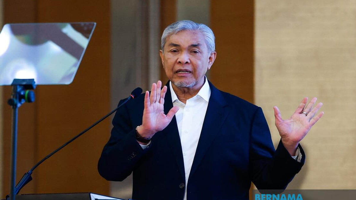 Ahmad Zahid Urges All Parties to Shun '3R' Issues in Negeri Sembilan Campaign