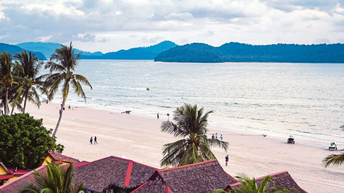 Langkawi at crossroads as duty-free status yields only half its economic promise, warns Dr Mahathir