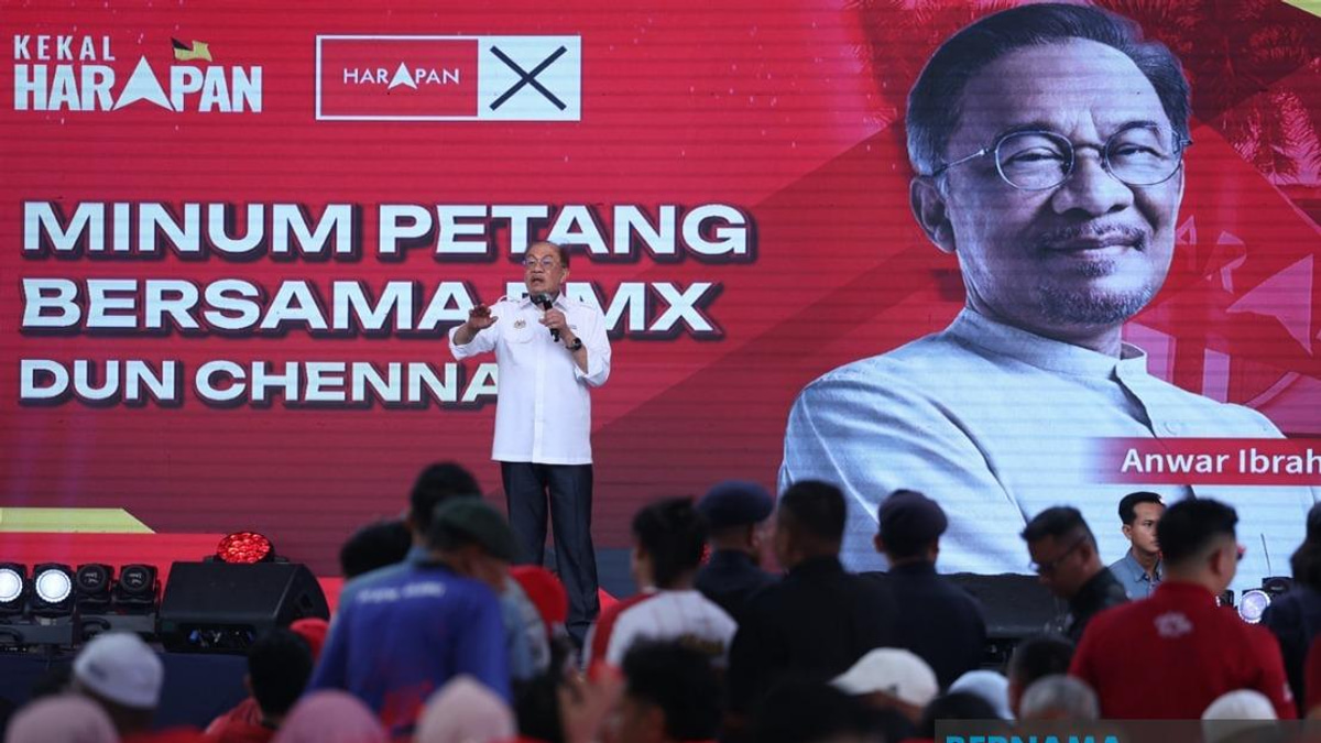 PM Anwar Pledges Continued Support for Orang Asli Amid Election Campaign
