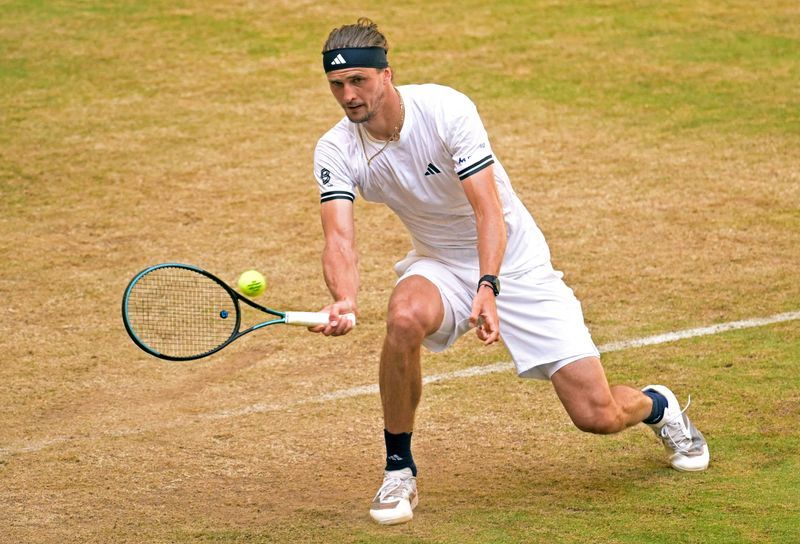 Zverev blames faulty glucose monitor for Halle semi-final defeat to Fritz