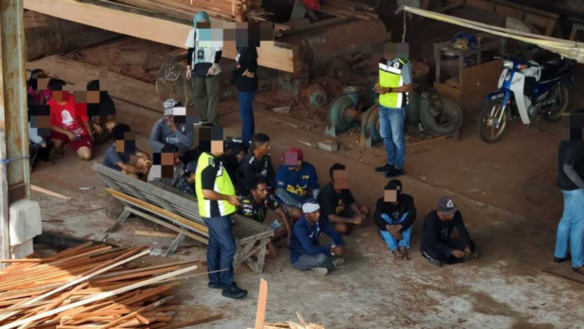Immigration raid in Selangor nets 62 foreigners for pass abuse violations