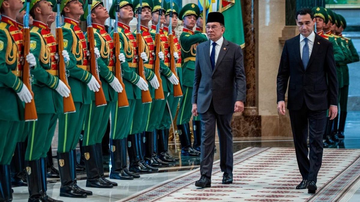 PM Anwar Receives Official State Welcome in Turkmenistan