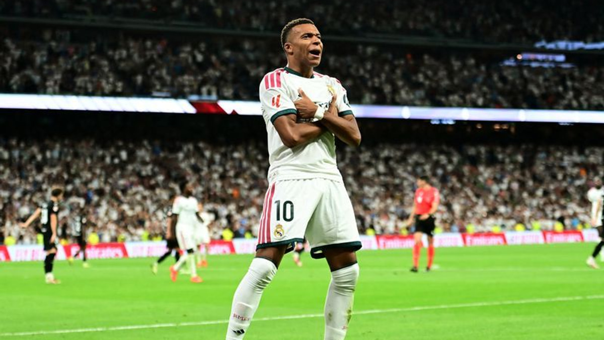 Mbappe's hat-trick leads Real Madrid to dominant win as Mourinho returns to Bernabeu