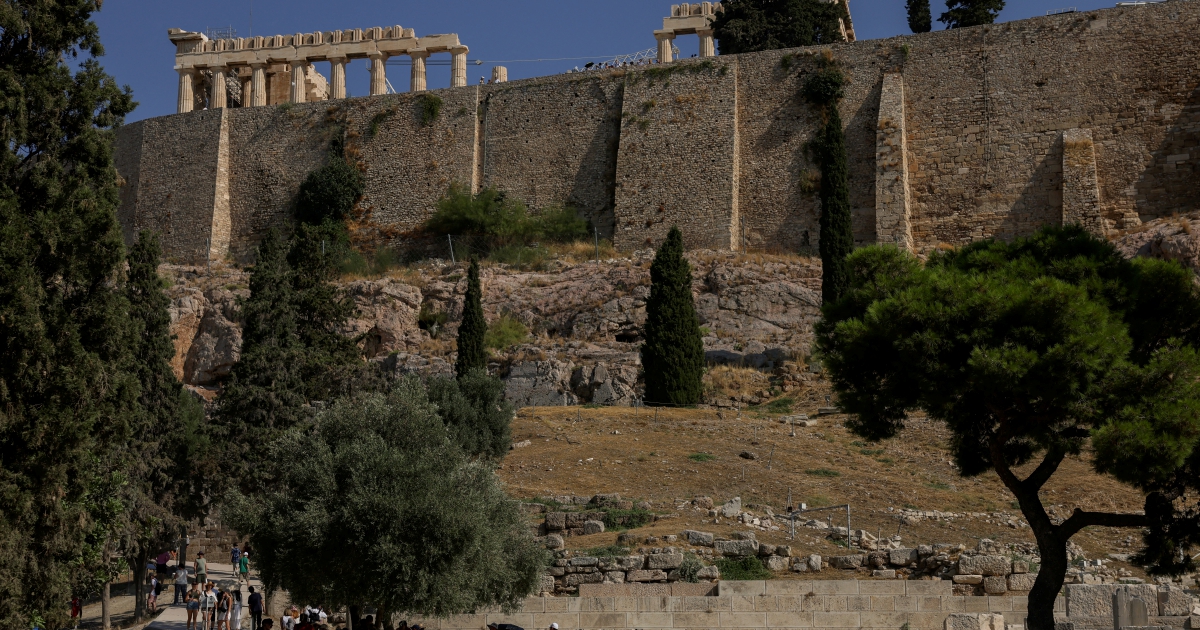 Tourist attack in central Athens highlights growing security concerns near iconic heritage sites