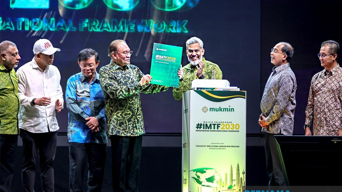 Anwar Sets 30-Day Deadline to Ease Foreign Worker Hiring Bottlenecks