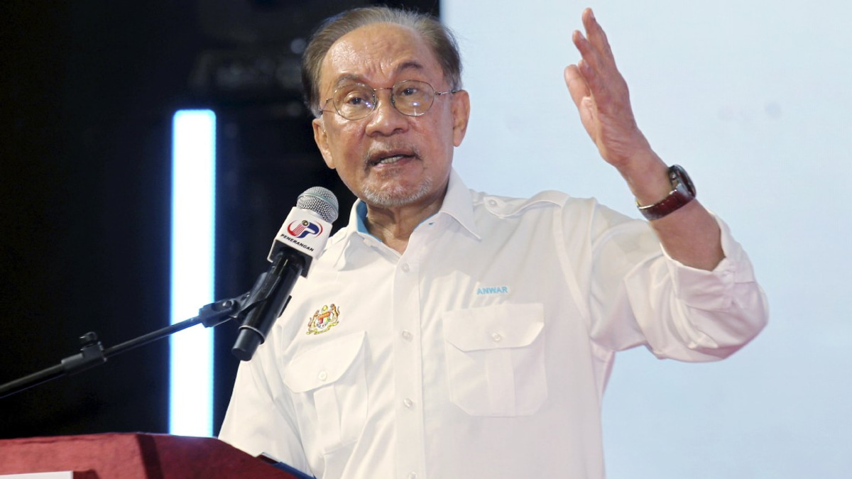 MACC Should Probe eFishery Investment Despite Initial Findings, Says Anwar